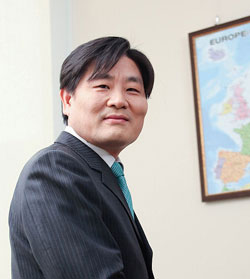 Sangkya-Lee